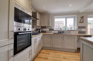 Kitchen/Diner- click for photo gallery